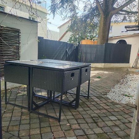 2 Piece Avec Terrasse Ensoleille Apartment Suresnes Exterior photo
